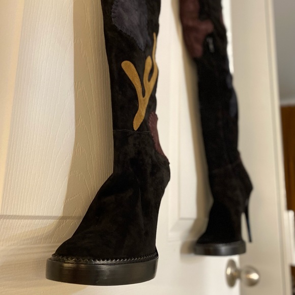 Burberry Runway Suede Patchwork Printed Boots - Picture 6 of 12